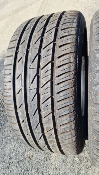 Neumáticos 245/40/18
