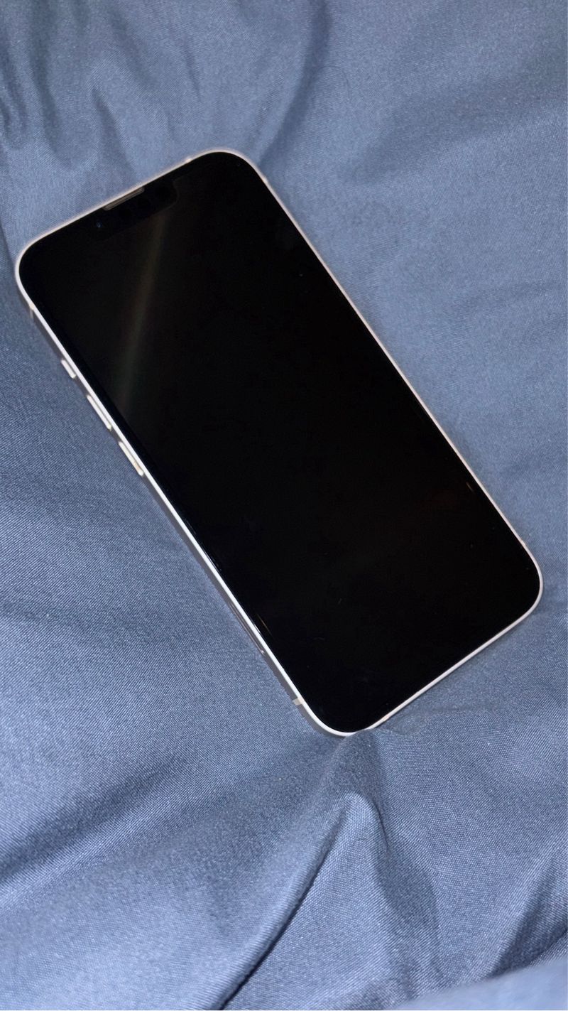 iPhone 13 128GB Blanco afbeelding 2