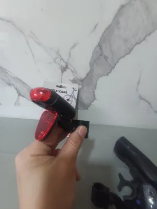 Kit Accesorios Bicicleta: Luces y Timbre