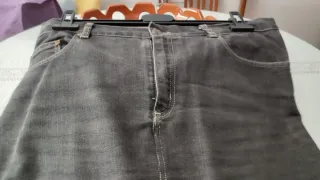 Falda vaquera gris larga con abertura