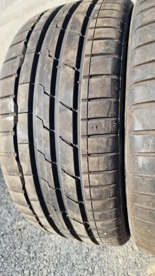 Neumáticos 225/35/19