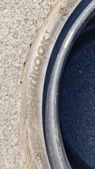 Neumáticos 225/35/19