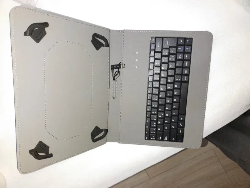 Funda con Teclado para Tablet Universal