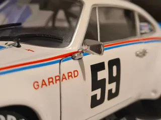 Porsche 911 RSR Daytona 1:18 Solido