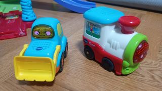 Garaje de Juguete VTech con vehículos