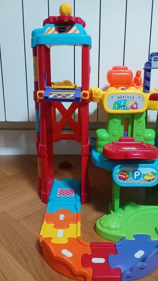 Garaje de Juguete VTech con vehículos