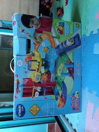 Garaje de Juguete VTech con vehículos
