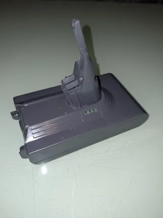 cabezal DYSON FLUFFY V8 + BATERÍA