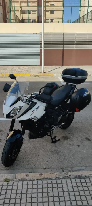 Triumph Tiger 1050 Sport Blanca y Negra