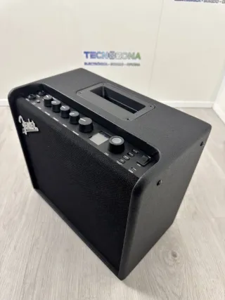 Amplificador Fender Mustang LT25 bajo y guitarra