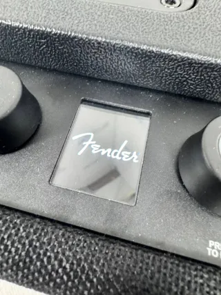 Amplificador Fender Mustang LT25 bajo y guitarra