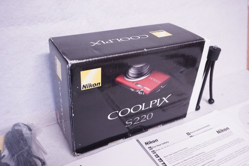 Cámara Digital Nikon COOLPIX S220 Roja + Caja afbeelding 15