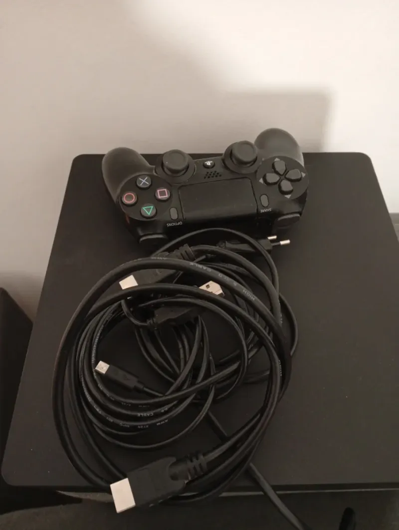 PS4 (PlayStation 4) Negra