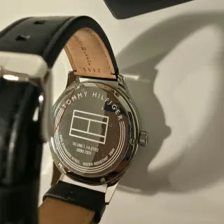 Reloj Tommy Hilfiger Automático Plata Modelo 17916