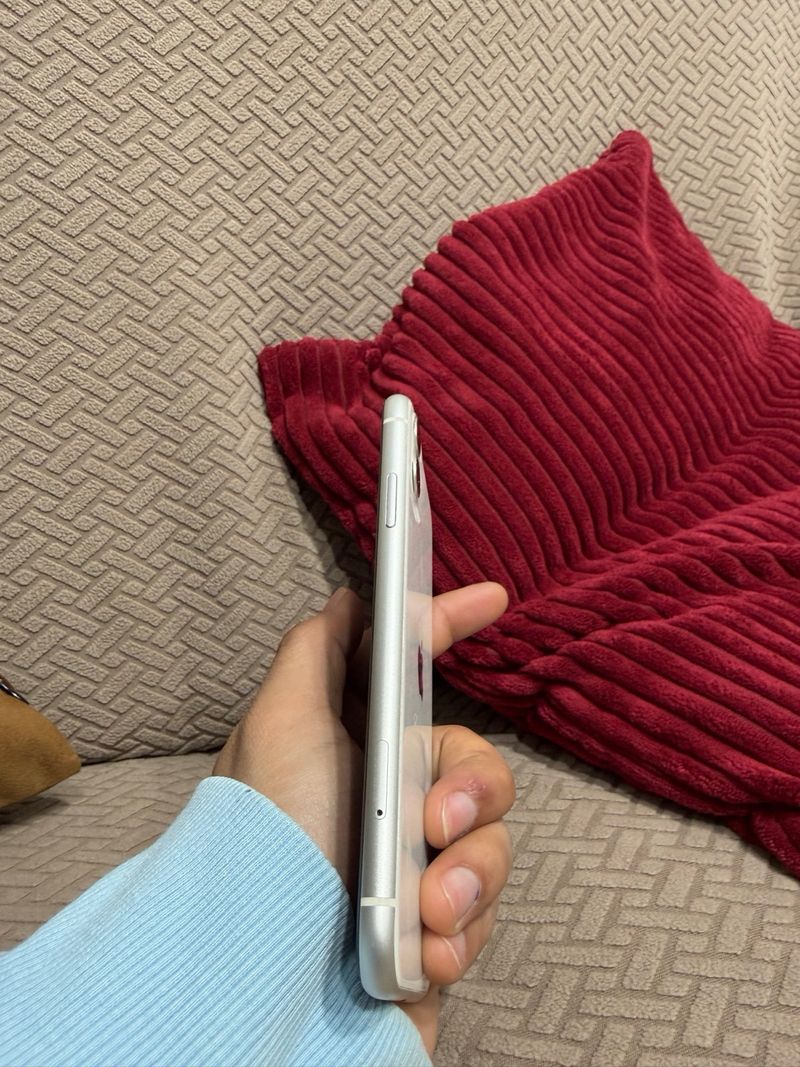 iPhone 11 Blanco 64GB afbeelding 2