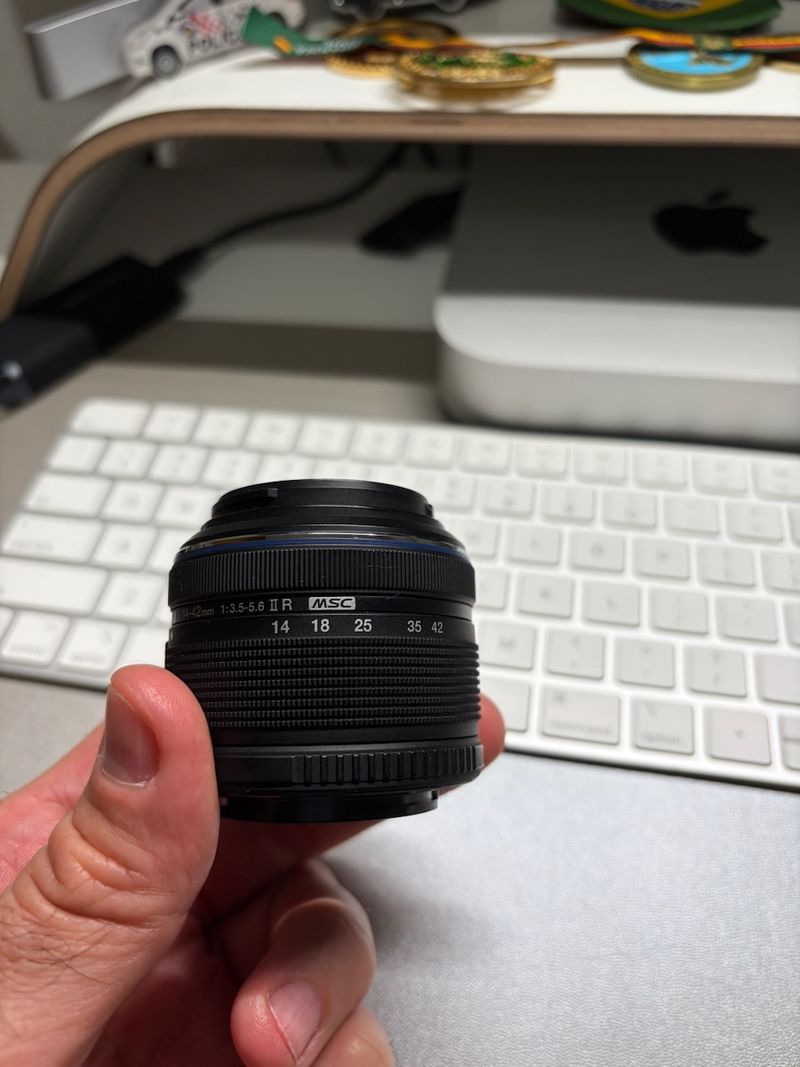 Objetivo Olympus 14-42mm f3.5-5.6 II R afbeelding 4