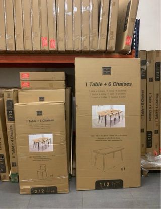 Mesa y 6 sillas a juego