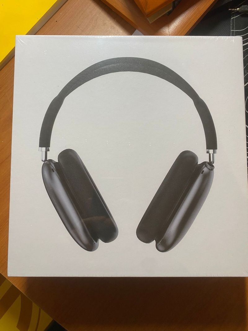 AirPods Max Space Gray