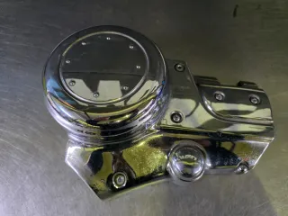 Tapa motor Daelim Daystar 125 cromada