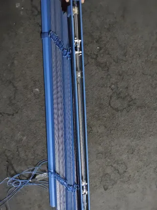 Persiana de aluminio azul