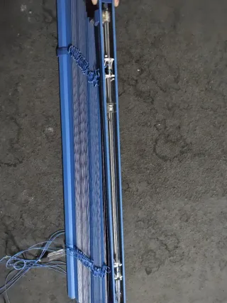 Persiana de aluminio azul