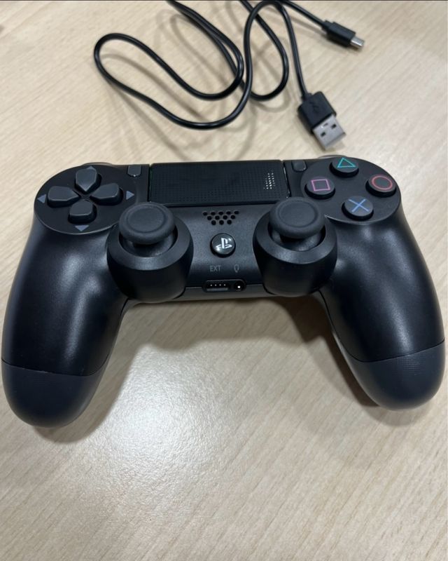 PS4 Mando