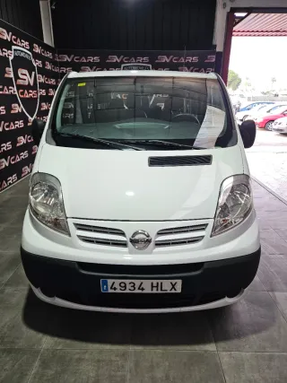 Nissan Primastar 9 plazas,solo 145.000k,año 8/2012