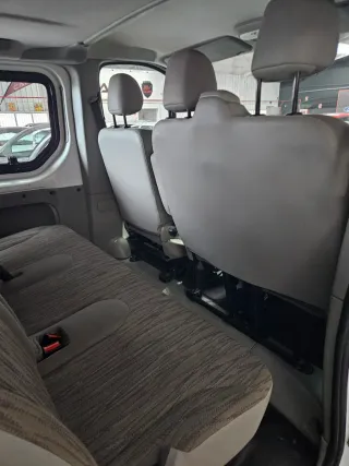 Nissan Primastar 9 plazas,solo 145.000k,año 8/2012