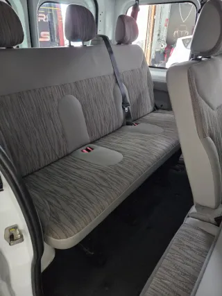 Nissan Primastar 9 plazas,solo 145.000k,año 8/2012