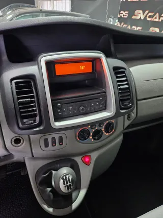 Nissan Primastar 9 plazas,solo 145.000k,año 8/2012