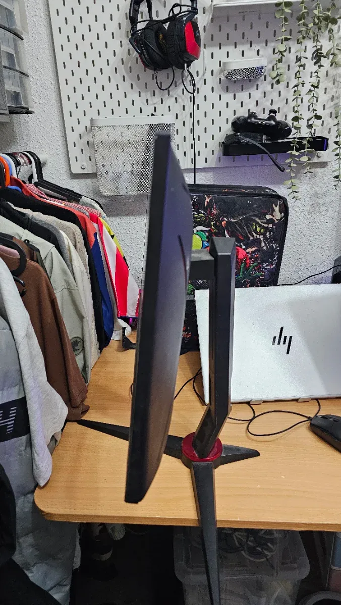 Monitor AOC 144 Hz IPS Negro afbeelding 2
