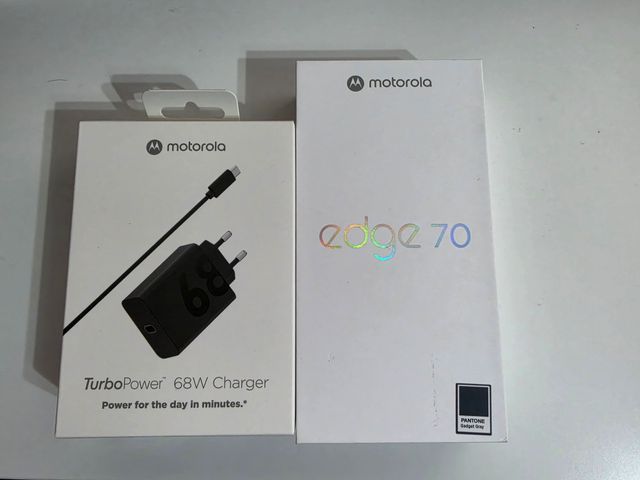 Motorola Edge 70 512GB + Cargador TurboPower 68W
