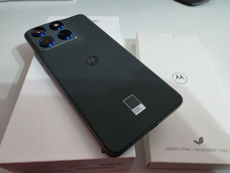 Motorola Edge 70 512GB + Cargador TurboPower 68W afbeelding 3