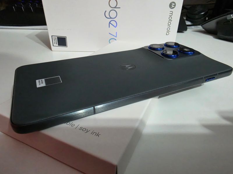 Motorola Edge 70 512GB + Cargador TurboPower 68W afbeelding 5