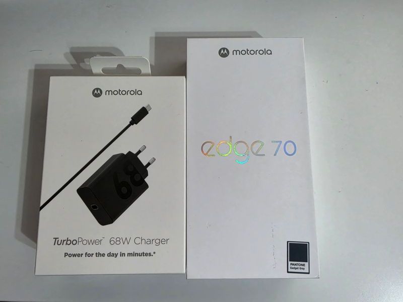 Motorola Edge 70 512GB + Cargador TurboPower 68W