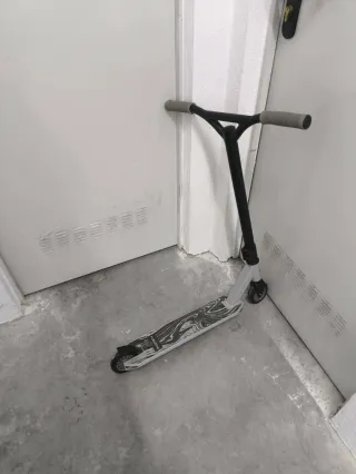 Patinete freestyle verde y negro