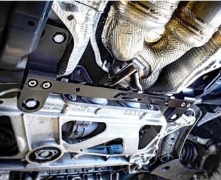 Barra de Refuerzo Racing Line