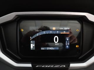 HONDA FORZA 350 2025 2142 kms.