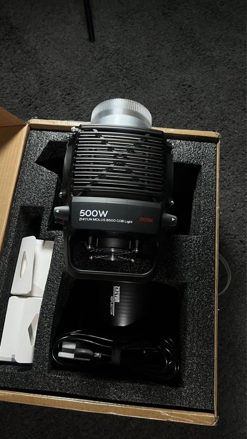 Zhiyun Molus B500 COB Light
