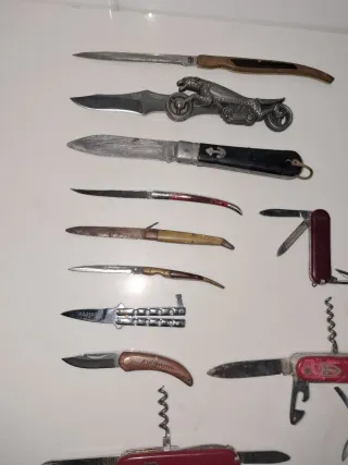 colección de 13 naajas