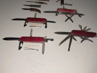 colección de 13 naajas