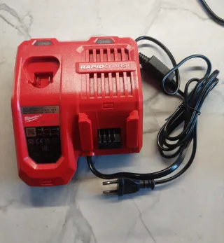 Cargador Milwaukee M12-M18 Rapid Charge