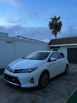 Toyota Auris 2014