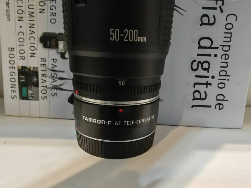 Canon EF 50-200mm 3.5-4.5 + Tamron AF 2x afbeelding 2