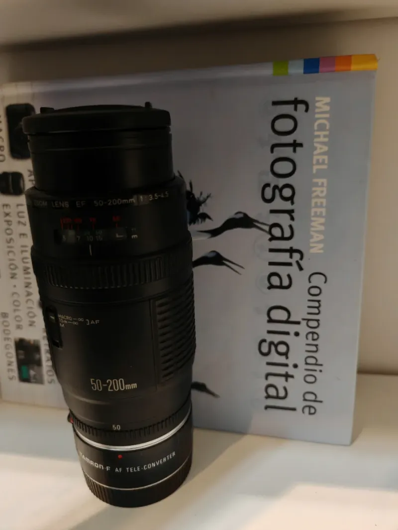 Canon EF 50-200mm 3.5-4.5 + Tamron AF 2x afbeelding 4