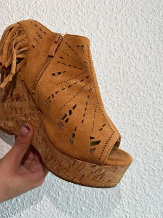 Botines verano plataforma camel