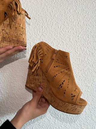 Botines verano plataforma camel