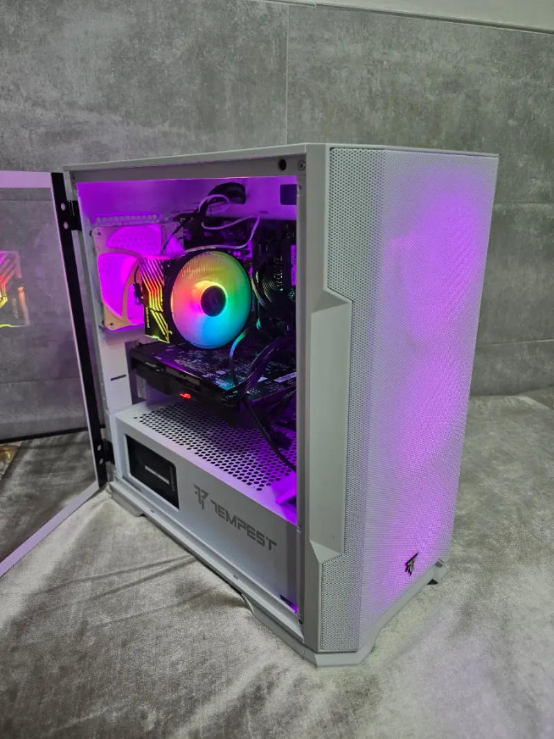 PC Gaming i5 9400F RX 570 16GB RAM SSD + HDD WIN11