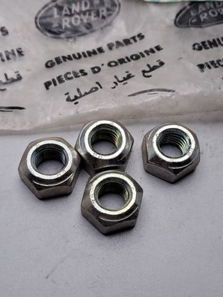 ERR597 4 x Tuercas colector Land Rover ERR597