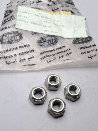 ERR597 4 x Tuercas colector Land Rover ERR597